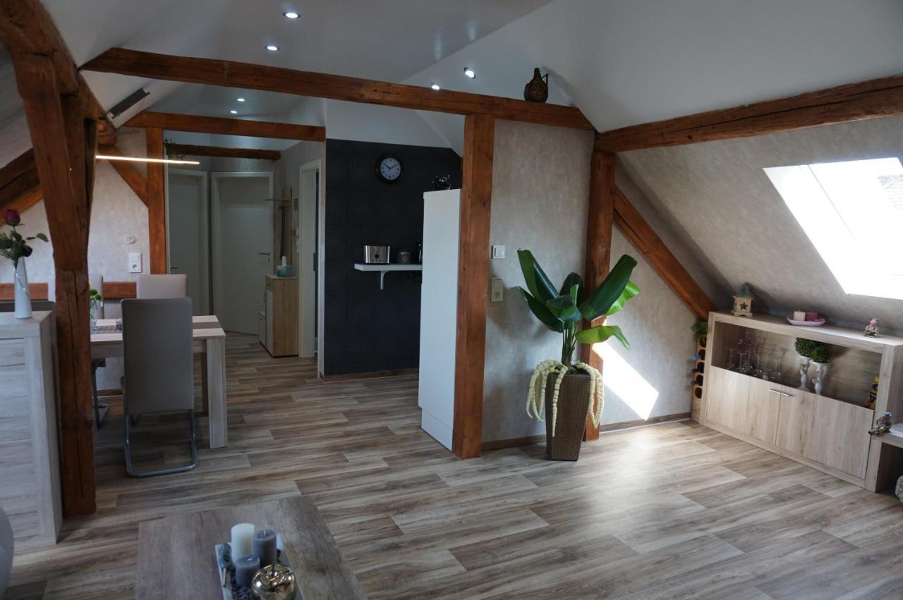 Aussergewoehnliche Dachgeschosswohnung Koenigslutter am Elm Luaran gambar